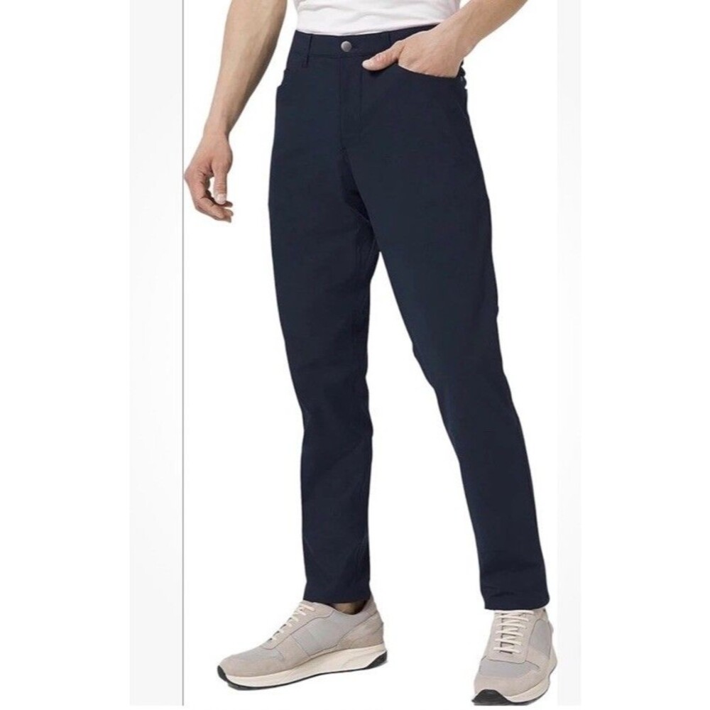 LULULEMON Men’s ABC Flexible Trouser Pants Classic Fit LM5AF3S Navy Size 35x31